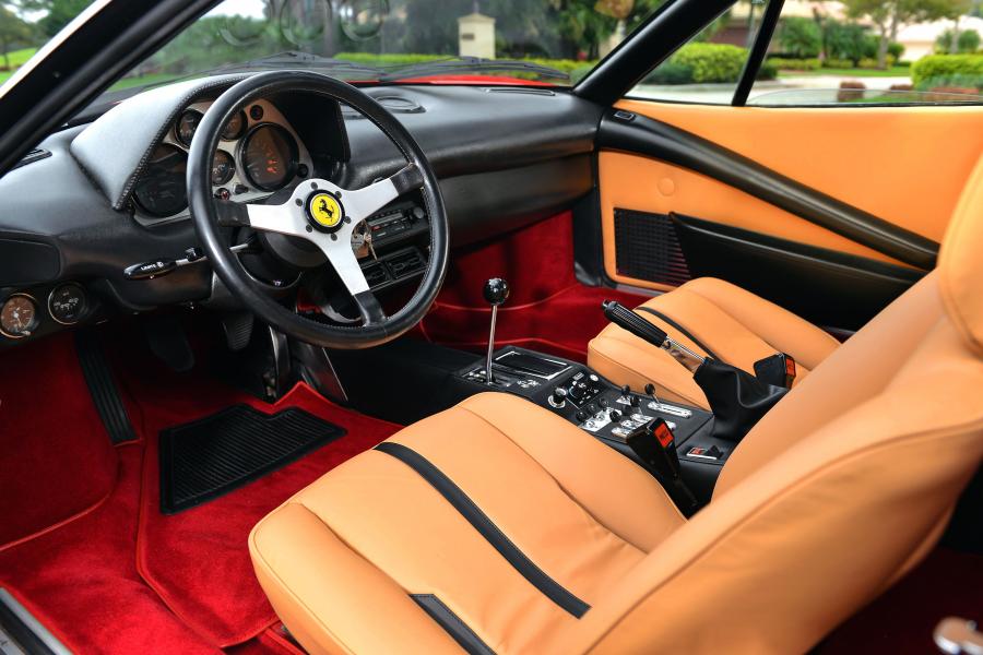 Интерьер Ferrari 308 GTB Acciao 1976 года  (NA) (фото 7 из 40)